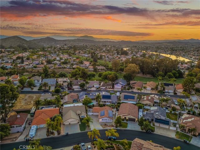 30265 Buck Tail Drive, Canyon Lake, CA 92587