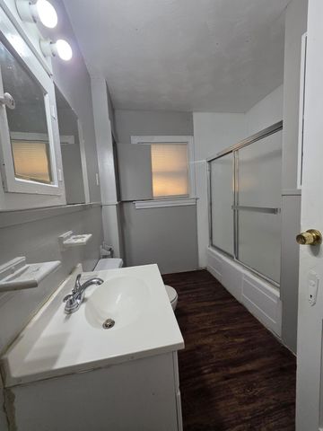 600 E Defee Avenue, Baytown, TX 77520