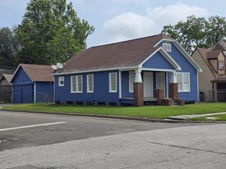 600 E Defee Avenue, Baytown, TX 77520