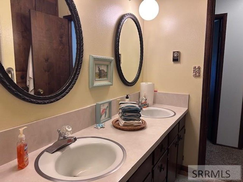 Image 14 of property listing at 370 S Amy Lane, Idaho Falls, ID 83401