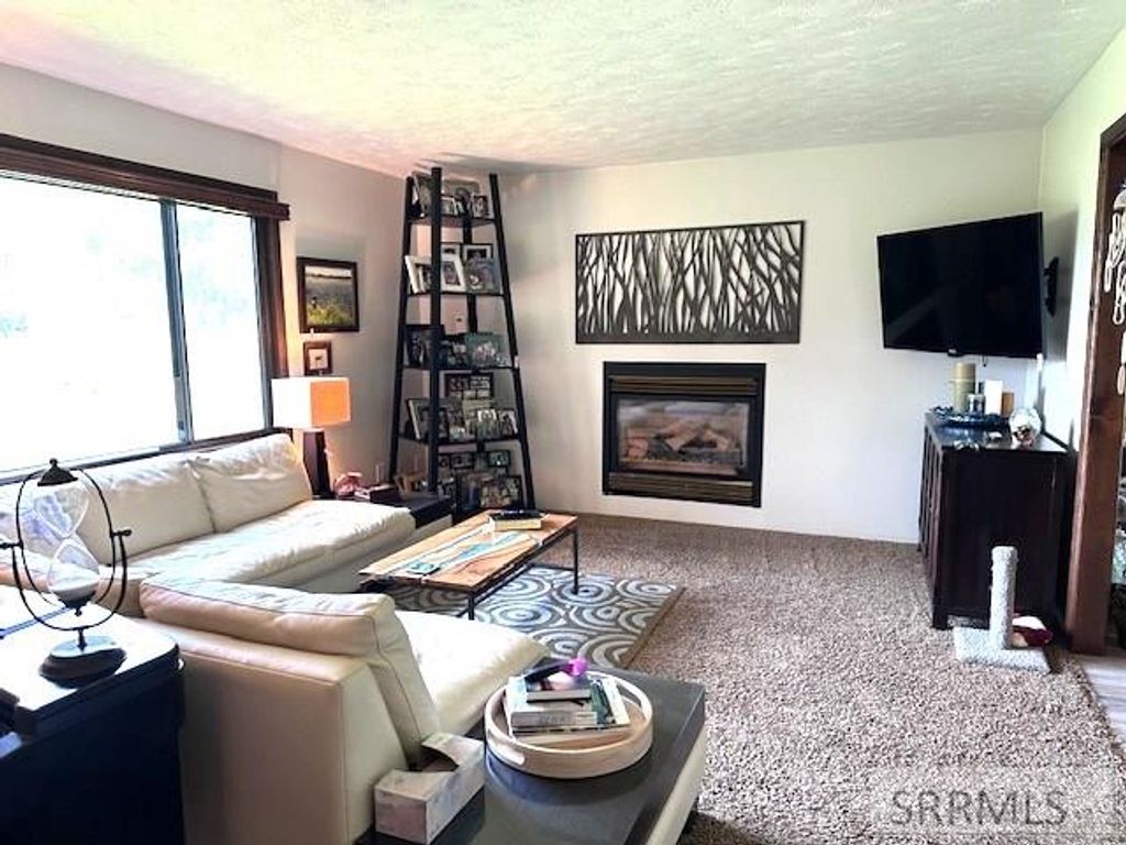 Image 2 of property listing at 370 S Amy Lane, Idaho Falls, ID 83401