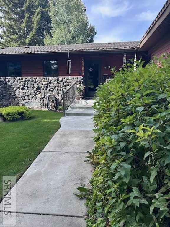 Image 23 of property listing at 370 S Amy Lane, Idaho Falls, ID 83401