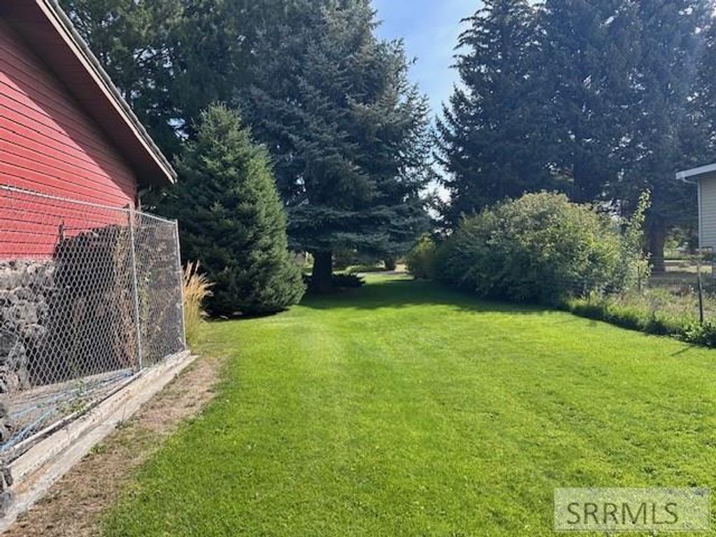 Image 30 of property listing at 370 S Amy Lane, Idaho Falls, ID 83401