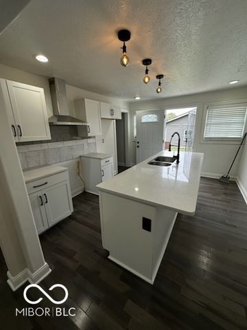 2709 Westbrook Avenue, Indianapolis, IN 46241