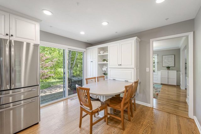 720 W Clovernook LANE, Glendale, WI 53217