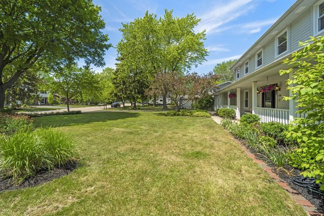 720 W Clovernook LANE, Glendale, WI 53217