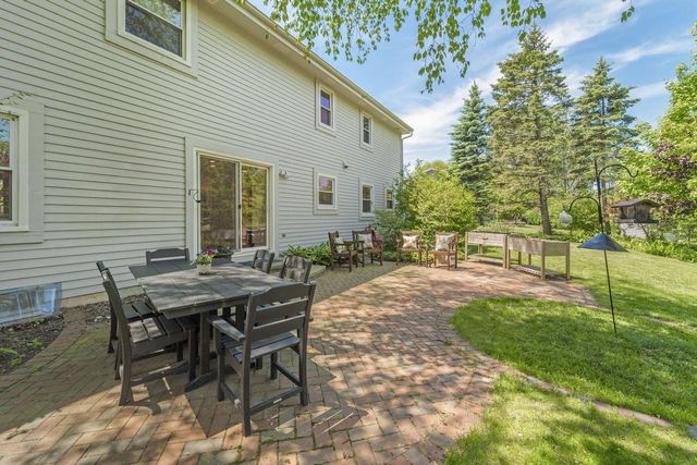 720 W Clovernook LANE, Glendale, WI 53217