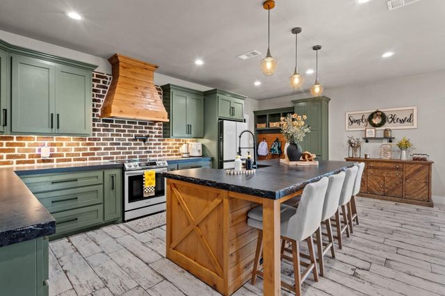 10885 Fm 1130, Orange, TX 77632