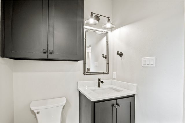 65 Hillcrest Drive, Tool, TX 75143