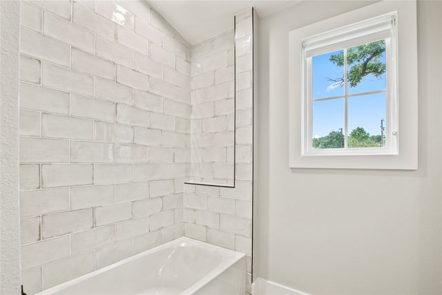 65 Hillcrest Drive, Tool, TX 75143