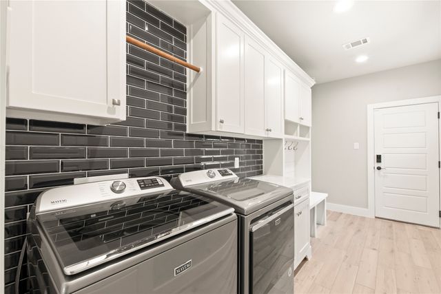 65 Hillcrest Drive, Tool, TX 75143