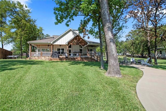 65 Hillcrest Drive, Tool, TX 75143