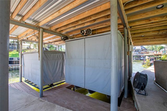 65 Hillcrest Drive, Tool, TX 75143