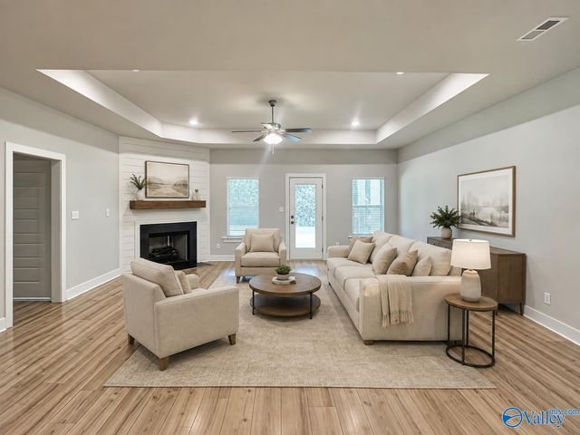 458 Raleigh Elm Drive, Huntsville, AL 35824