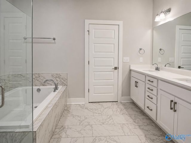 458 Raleigh Elm Drive, Huntsville, AL 35824