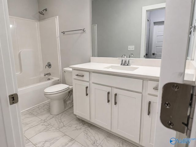 458 Raleigh Elm Drive, Huntsville, AL 35824