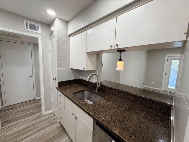 4845 Cedar Springs Road 170, Dallas, TX 75219
