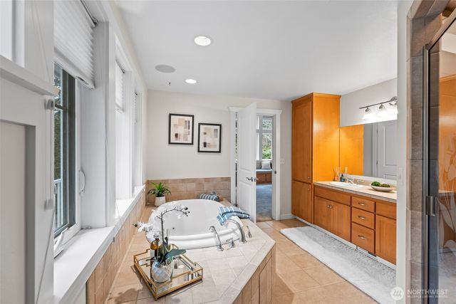 8711 92nd Street NW, Gig Harbor, WA 98332