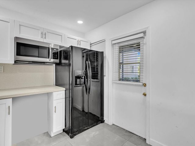 2451 SW 82nd Avenue 108, Davie, FL 33324