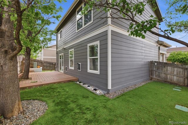 10598 Forester Place, Longmont, CO 80504