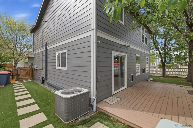 10598 Forester Place, Longmont, CO 80504