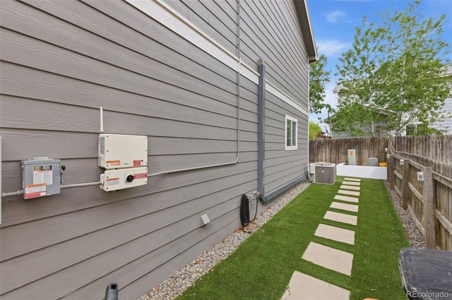 10598 Forester Place, Longmont, CO 80504