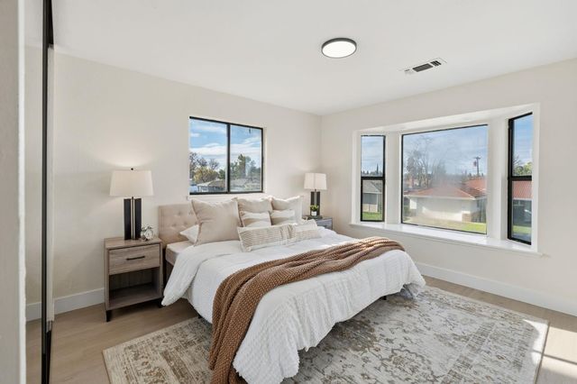 7317 Idle Wild Way, Sacramento, CA 95831