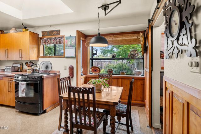 2502 Dellwood, Medford, OR 97504