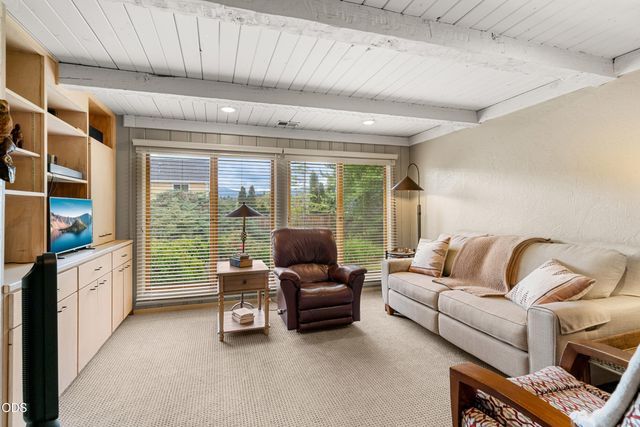 2502 Dellwood, Medford, OR 97504