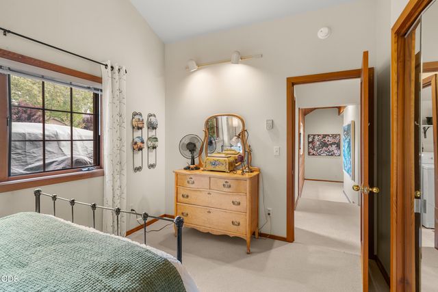 2502 Dellwood, Medford, OR 97504