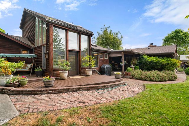 2502 Dellwood, Medford, OR 97504