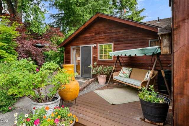 2502 Dellwood, Medford, OR 97504
