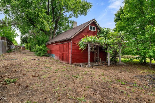 2502 Dellwood, Medford, OR 97504
