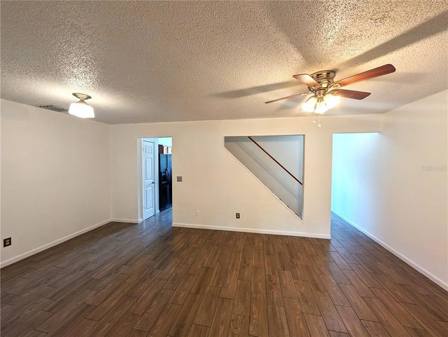 3441 OAK TRAIL COURT, Tampa, FL 33614