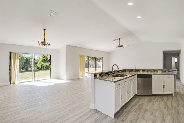 8201 RANGER Trail, Boca Raton, FL 33487
