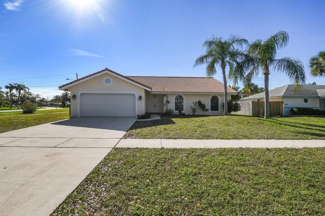 8201 RANGER Trail, Boca Raton, FL 33487