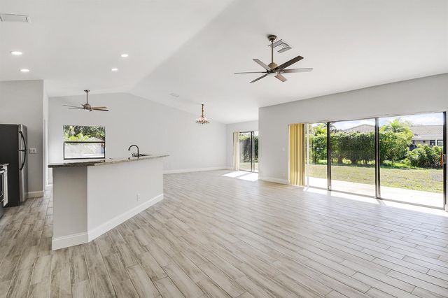 8201 RANGER Trail, Boca Raton, FL 33487
