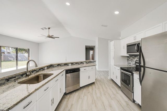 8201 RANGER Trail, Boca Raton, FL 33487
