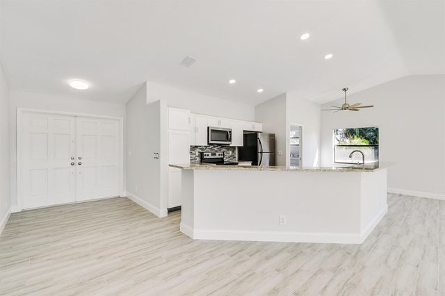 8201 RANGER Trail, Boca Raton, FL 33487