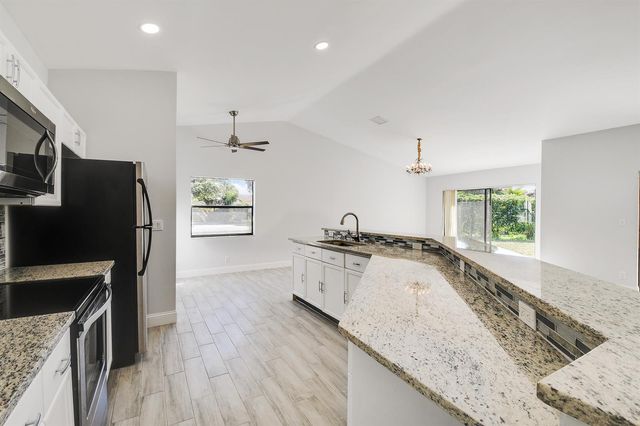 8201 RANGER Trail, Boca Raton, FL 33487