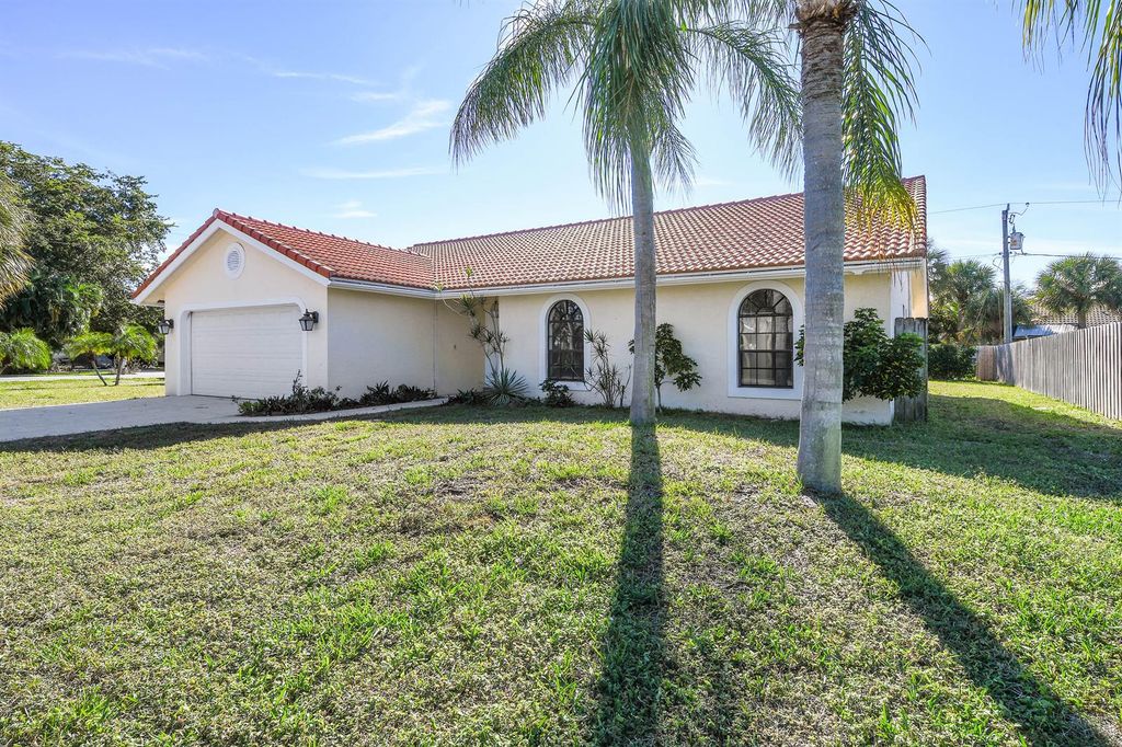 8201 RANGER Trail, Boca Raton, FL 33487