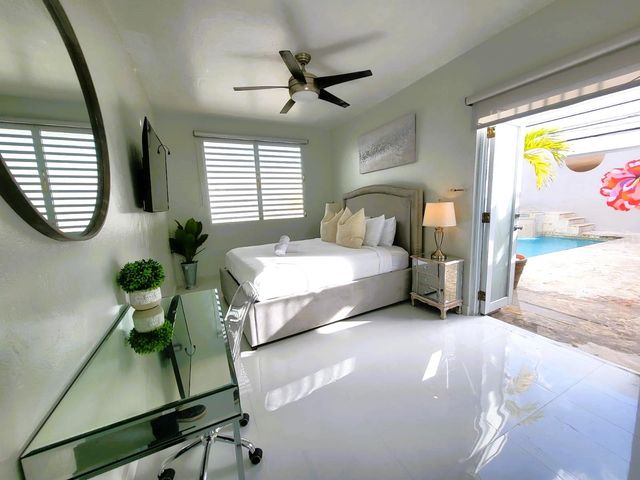 27 MAR MEDITERRANEO, Carolina, PR 00979