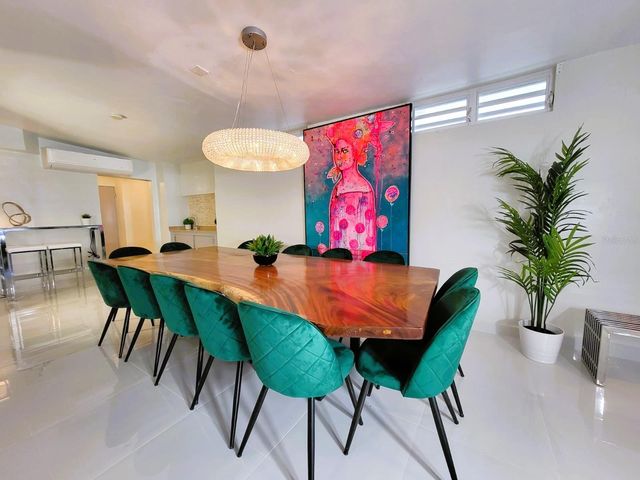 27 MAR MEDITERRANEO, Carolina, PR 00979