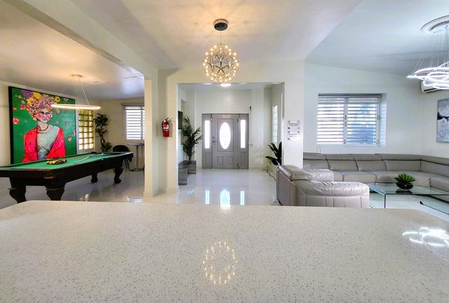 27 MAR MEDITERRANEO, Carolina, PR 00979