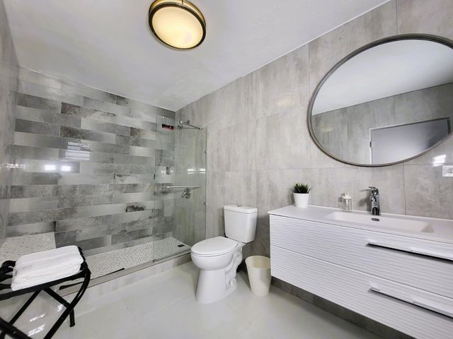 27 MAR MEDITERRANEO, Carolina, PR 00979