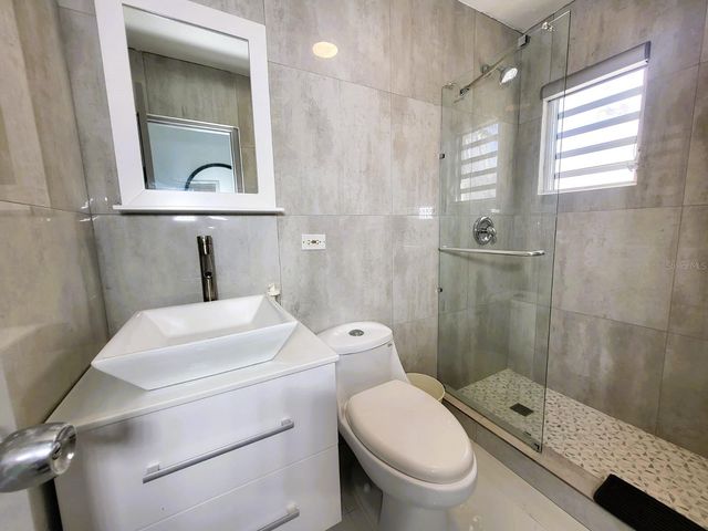 27 MAR MEDITERRANEO, Carolina, PR 00979