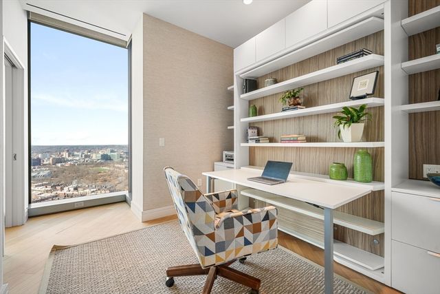 1 Dalton 4005, Boston, MA 02116