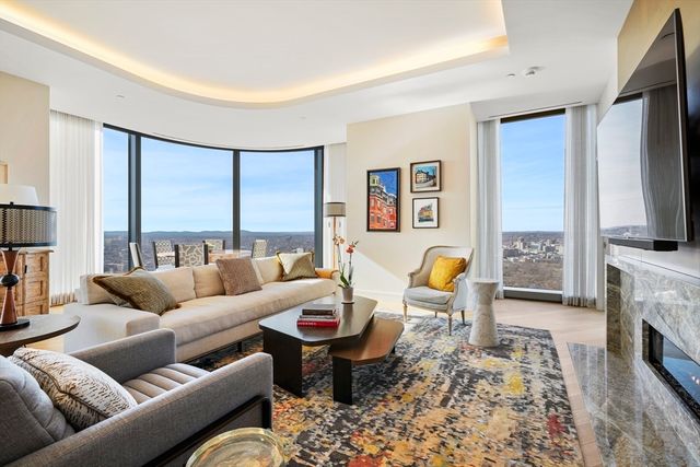 1 Dalton 4005, Boston, MA 02116