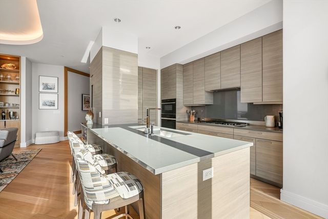 1 Dalton 4005, Boston, MA 02116