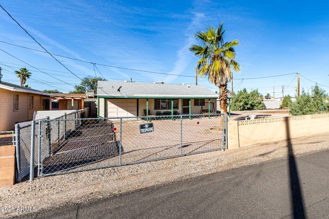 700 N VICTORY Drive, Apache Junction, AZ 85120
